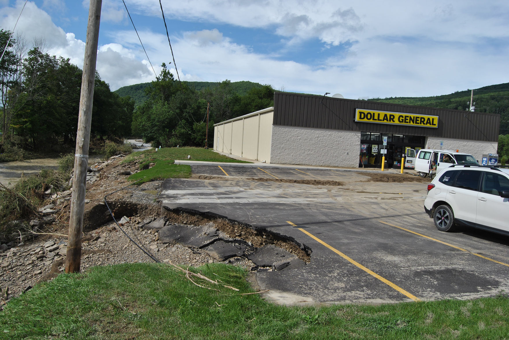 Knoxville flooding - Dollar General